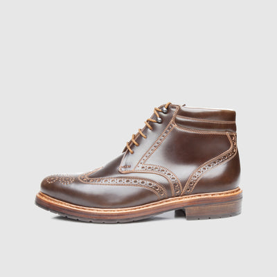 Men's shoes made of exotic leather