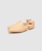 Shoe trees for women