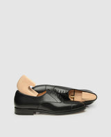 Shoe trees for women