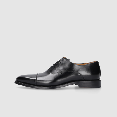 Men's dress shoes