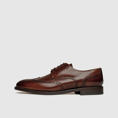 Brogues men's shoes with perforated decoration