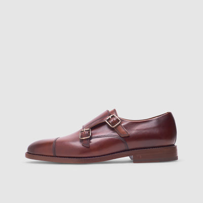 Text: Men's business shoes