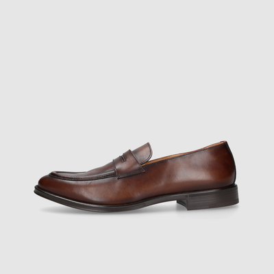 Men's dress shoes