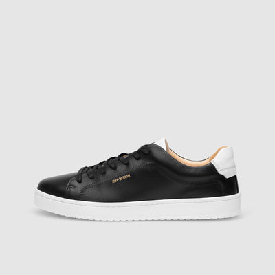 Men's shoes in black and white