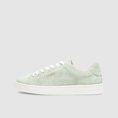 Sustainable sneakers for women