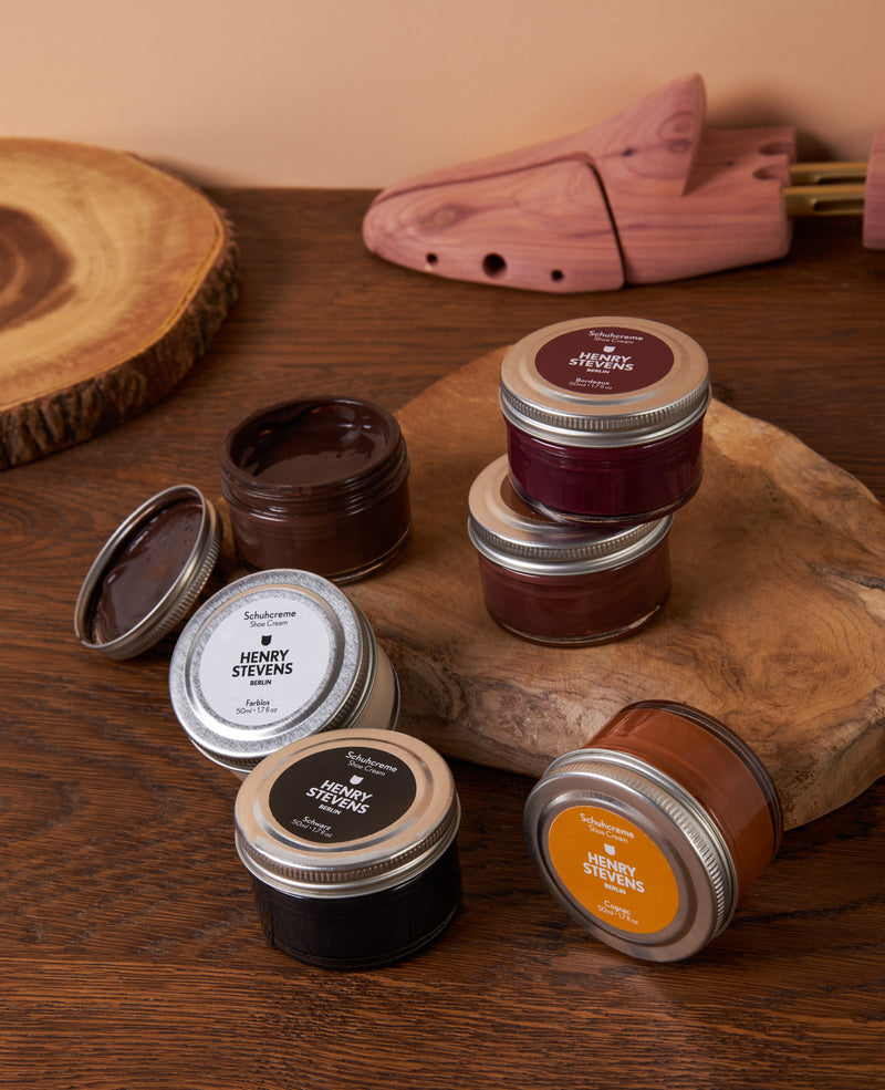 Shoe polish - Dark brown