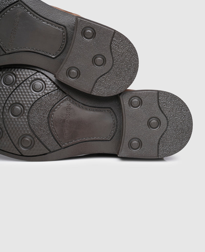 No. 679 MC - Dark Brown