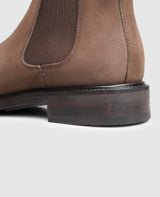 No. 679 MC - Dark Brown