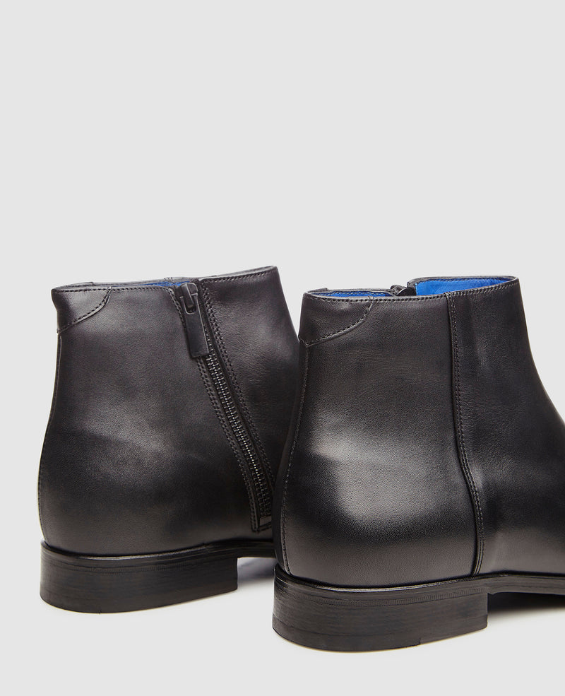 No. 6822 BL - Black