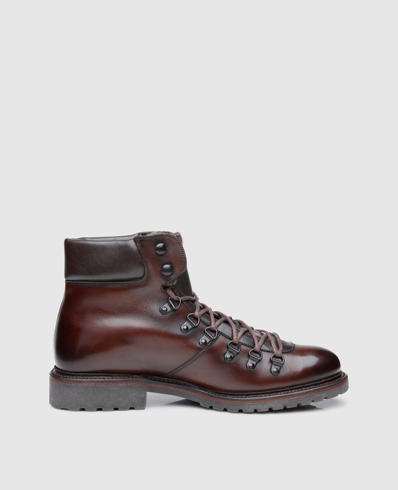 No. 688 - Dark brown/Black