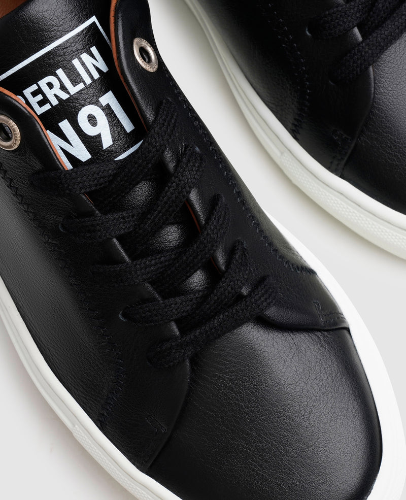 No. 26 WS - Black
